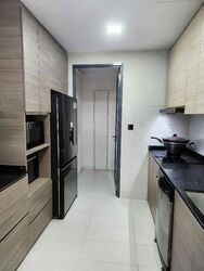 The Palette (D18), Condominium #558294741